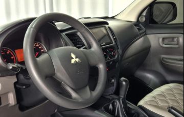 Mitsubishi L200 Triton Sport 2.4 DID-H GL 4WD - Foto #6