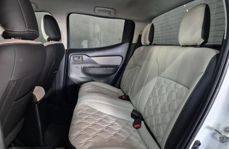 Mitsubishi L200 Triton Sport 2.4 DID-H GL 4WD - Foto #8