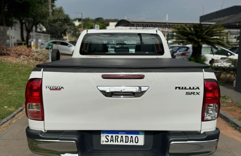 Toyota Hilux 2.8 Srx 4x4 CD 16v - Foto #6