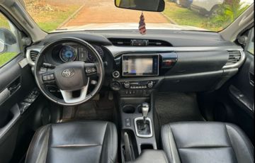 Toyota Hilux 2.8 Srx 4x4 CD 16v - Foto #9