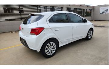 Chevrolet Onix 1.4 MPFi LT 8V Flex 4p Manual - Foto #3