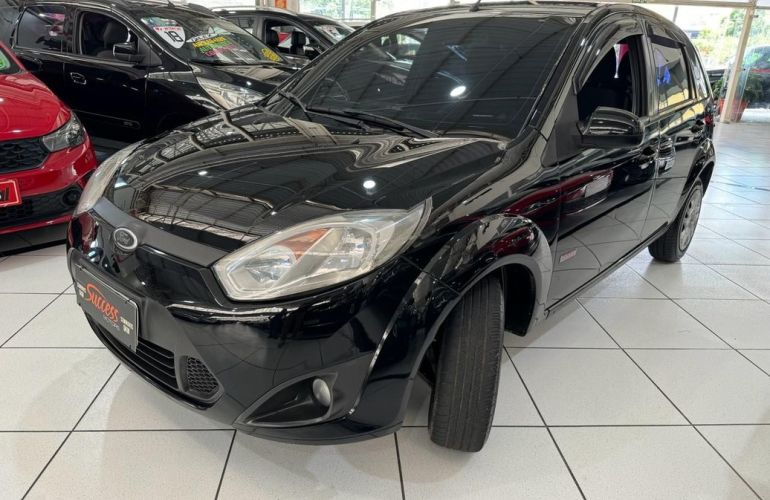 Ford Fiesta 1.6 Rocam Hatch 8v - Foto #1