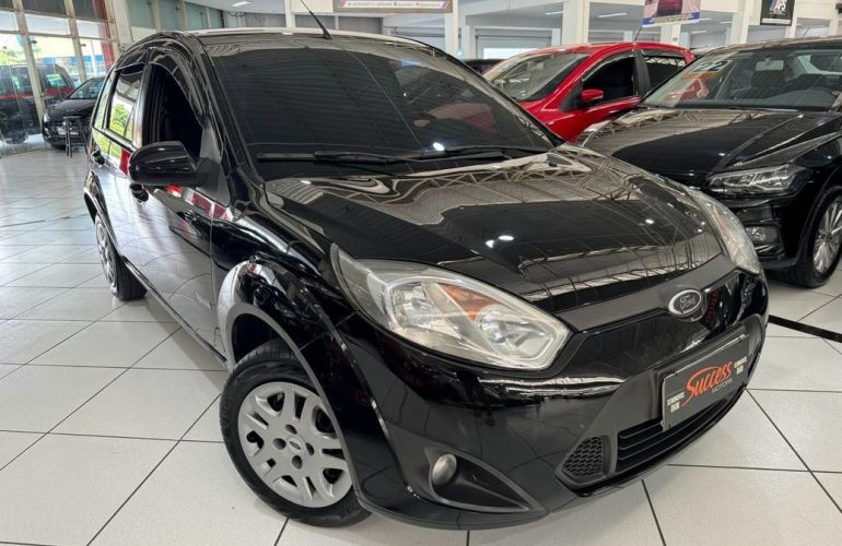 Ford Fiesta 1.6 Rocam Hatch 8v - Foto #6