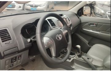 Toyota Hilux 3.0 TDI 4x4 CD SRV (Aut) - Foto #2