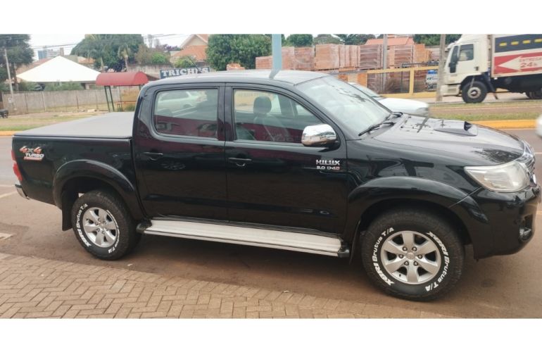 Toyota Hilux 3.0 TDI 4x4 CD SRV (Aut) - Foto #8