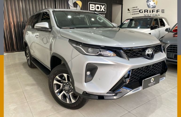 Toyota Hilux Sw4 2.8 D-4d Turbo Srx Platinum 7l 4x4 - Foto #1