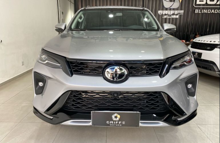 Toyota Hilux Sw4 2.8 D-4d Turbo Srx Platinum 7l 4x4 - Foto #2