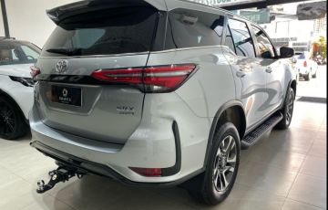 Toyota Hilux Sw4 2.8 D-4d Turbo Srx Platinum 7l 4x4 - Foto #7