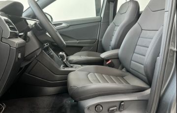 Volkswagen Taos 1.4 250 TSi Highline - Foto #9