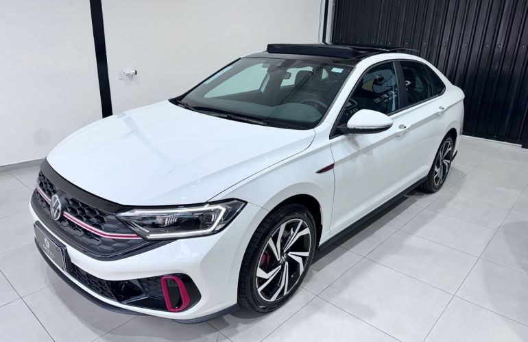 Volkswagen Jetta 2.0 350 TSI GLI DSG - Foto #2