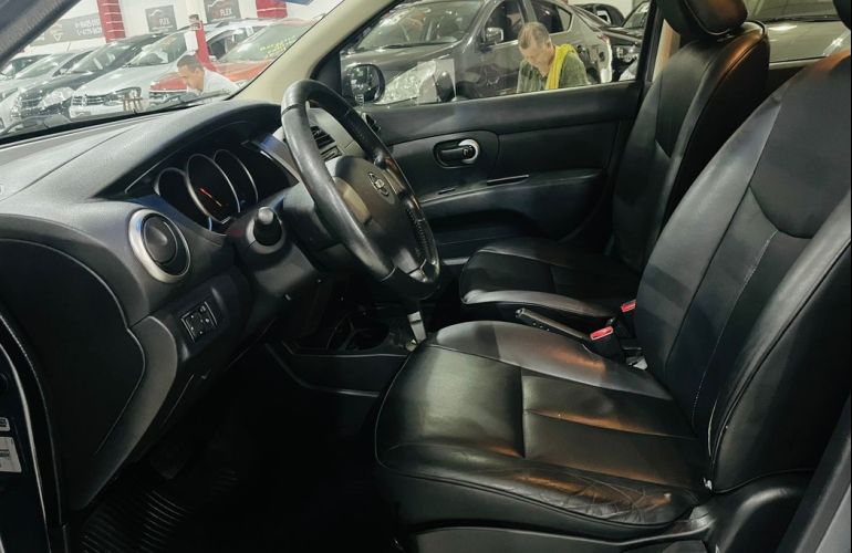 Nissan Livina 1.8 SL 16v - Foto #9