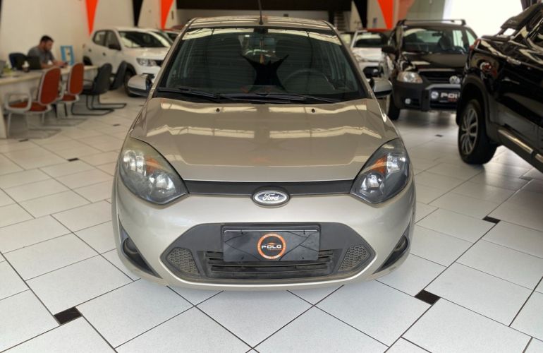 Ford Fiesta 1.0 Rocam Hatch 8v - Foto #1