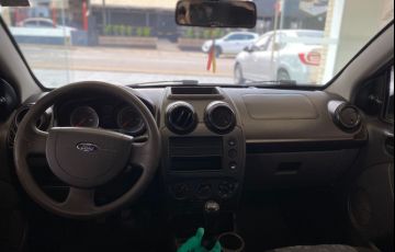 Ford Fiesta 1.0 Rocam Hatch 8v - Foto #5