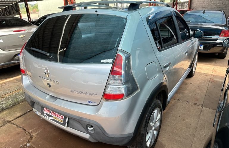Renault Sandero Stepway 1.6 16V (Flex) - Foto #4