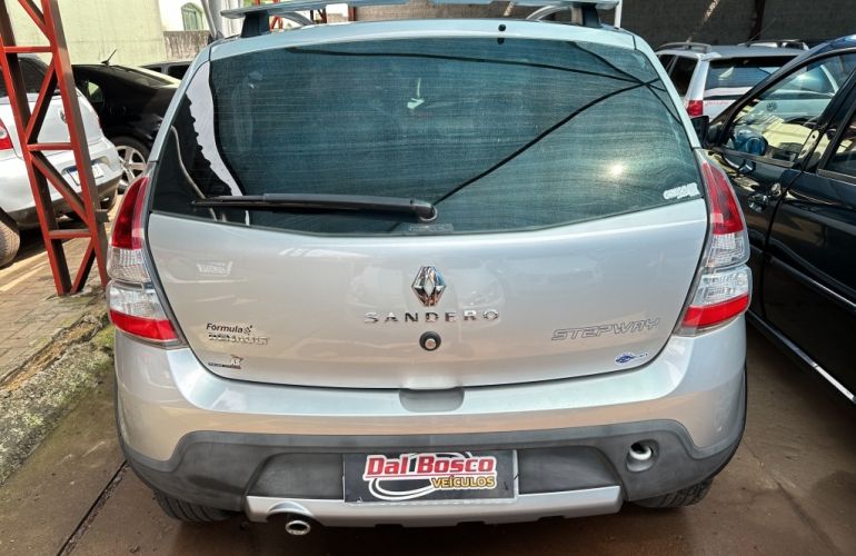 Renault Sandero Stepway 1.6 16V (Flex) - Foto #6