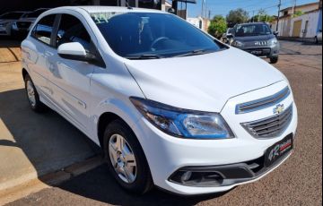 Chevrolet Onix 1.0 MPFi LT 8v - Foto #3