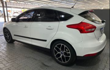 Ford Focus Hatch Titanium 2.0 16V (Aut) - Foto #4