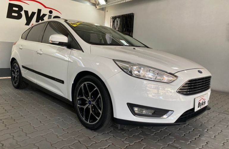 Ford Focus Hatch Titanium 2.0 16V (Aut) - Foto #6