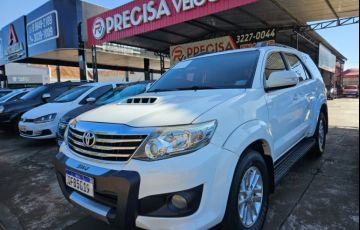 Toyota Hilux SW4 SRV 3.0 4X4 (7 Lugares)