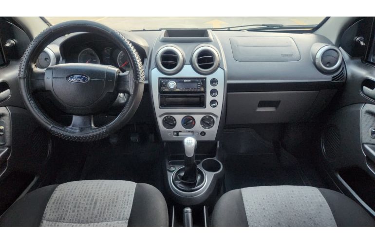 Ford Fiesta 1.6 MPi Class Sedan 8V Flex 4p Manual - Foto #7