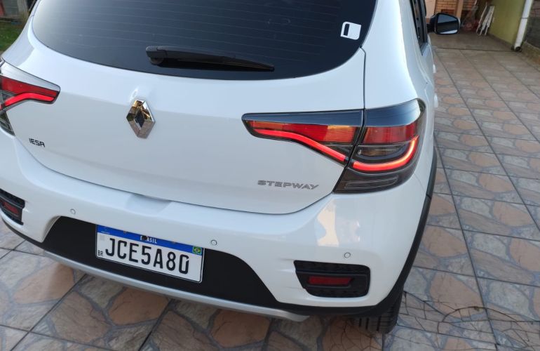 Renault Sandero Stepway 1.0 Zen - Foto #2