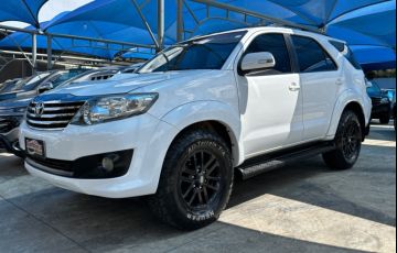 Toyota Hilux SW4 3.0 TDI 4x4 SRV 7L