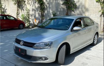 Volkswagen Jetta 2.0 Comfortline 120cv Flex 4p Tiptronic