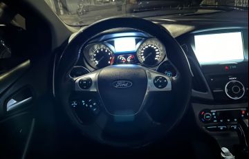 Ford Focus Sedan Titanium 2.0 16V PowerShift - Foto #1