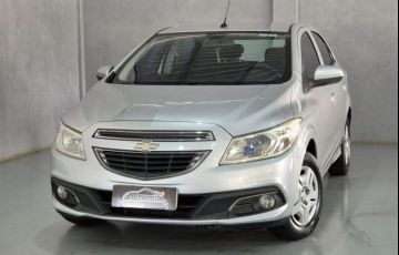 Chevrolet Onix 1.0 LT - Foto #2