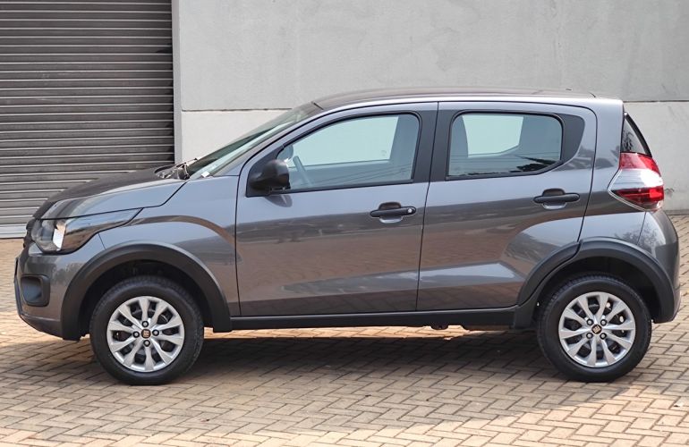 Fiat Mobi 1.0 8V Evo Like - Foto #2