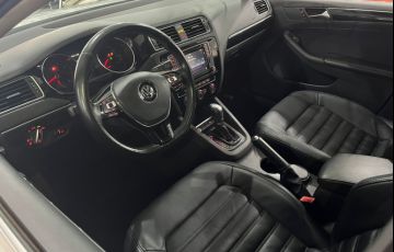 Volkswagen Jetta 2.0 TSi Highline 211cv - Foto #6
