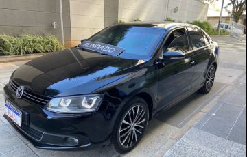 Volkswagen Jetta 2.0 TSi Highline 211cv