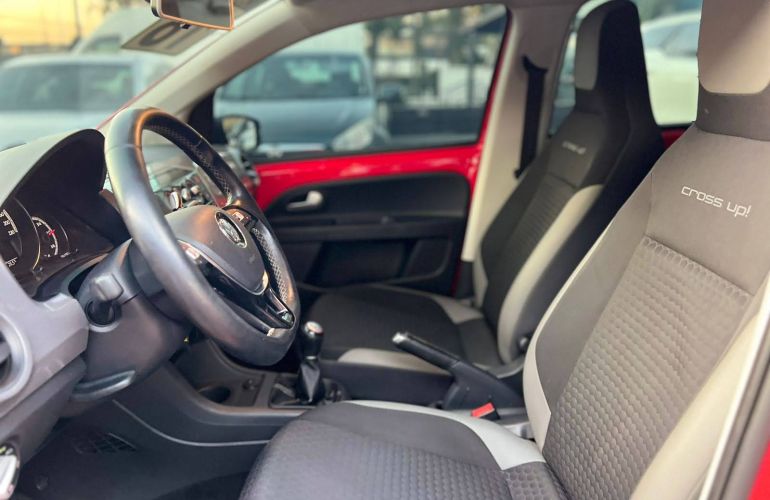 Volkswagen Up! 1.0 12v TSI E-Flex Cross Up! - Foto #1