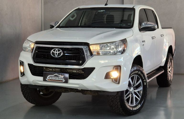 Toyota Hilux 2.7 CD SRV (Aut) - Foto #2