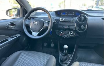 Toyota Etios 1.3 X 16V Flex 4p Manual - Foto #7
