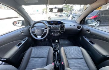 Toyota Etios 1.3 X 16V Flex 4p Manual - Foto #8