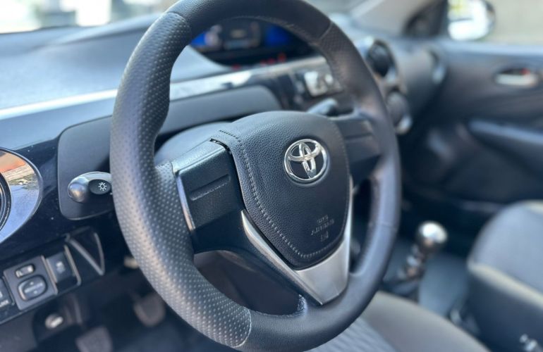 Toyota Etios 1.3 X 16V Flex 4p Manual - Foto #9