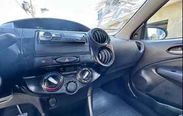 Toyota Etios 1.3 X 16V Flex 4p Manual - Foto #10