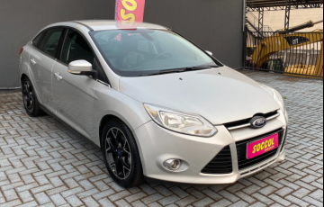 Ford Focus Sedan Titanium 2.0 16V (Aut)