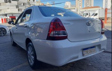 Toyota Etios 1.5 X Plus Sedan 16v - Foto #5