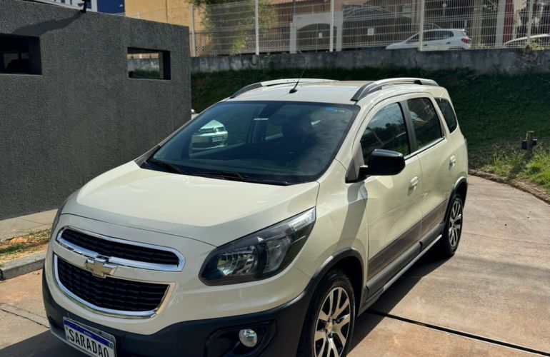 Chevrolet Spin 1.8 Activ 8v - Foto #3