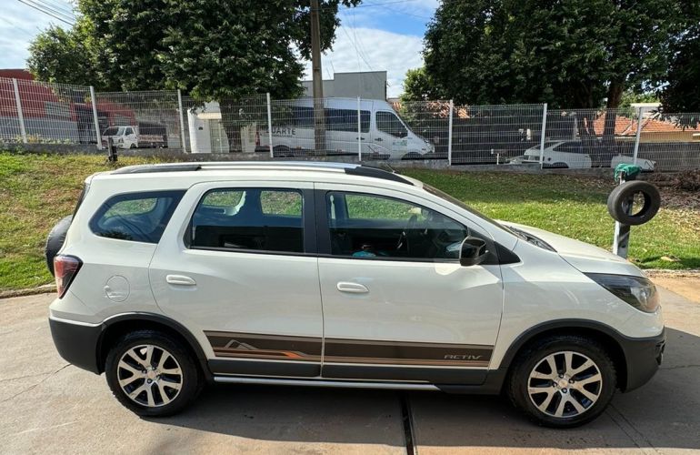 Chevrolet Spin 1.8 Activ 8v - Foto #4