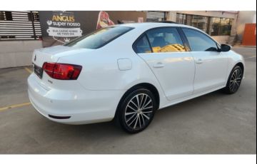 Volkswagen Jetta 2.0 TSi Highline 211cv Gasolina 4p Tiptronic - Foto #3