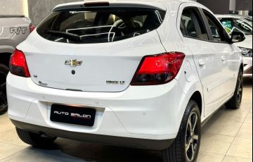 Chevrolet Onix 1.4 MPFi LT 8v - Foto #4