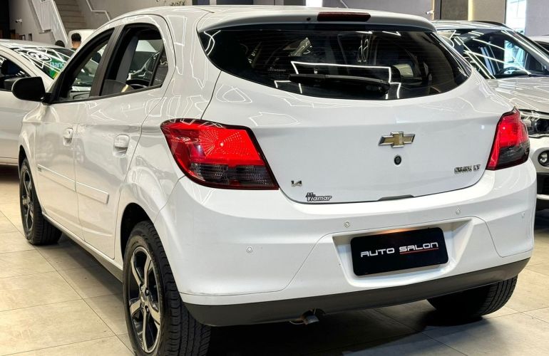 Chevrolet Onix 1.4 MPFi LT 8v - Foto #6