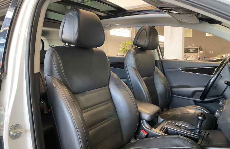 Kia Sorento 3.3 V6 EX 7l - Foto #10