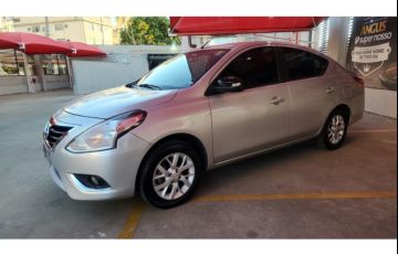 Nissan Versa 1.6 16V Flexstart SV 4p Xtronic