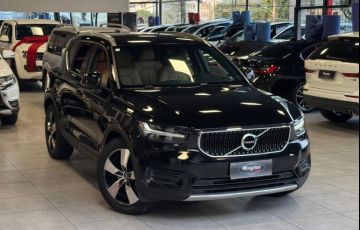 Volvo XC40 2.0 T5 Momentum AWD