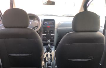Fiat Idea ELX 1.4 (Flex) - Foto #8