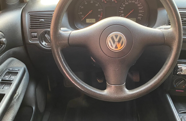 Volkswagen Golf 1.6 (Flex) - Foto #4